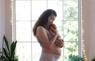 Postpartum Hair Loss: Causes, Timeline, and Natural Solutions - Seddy