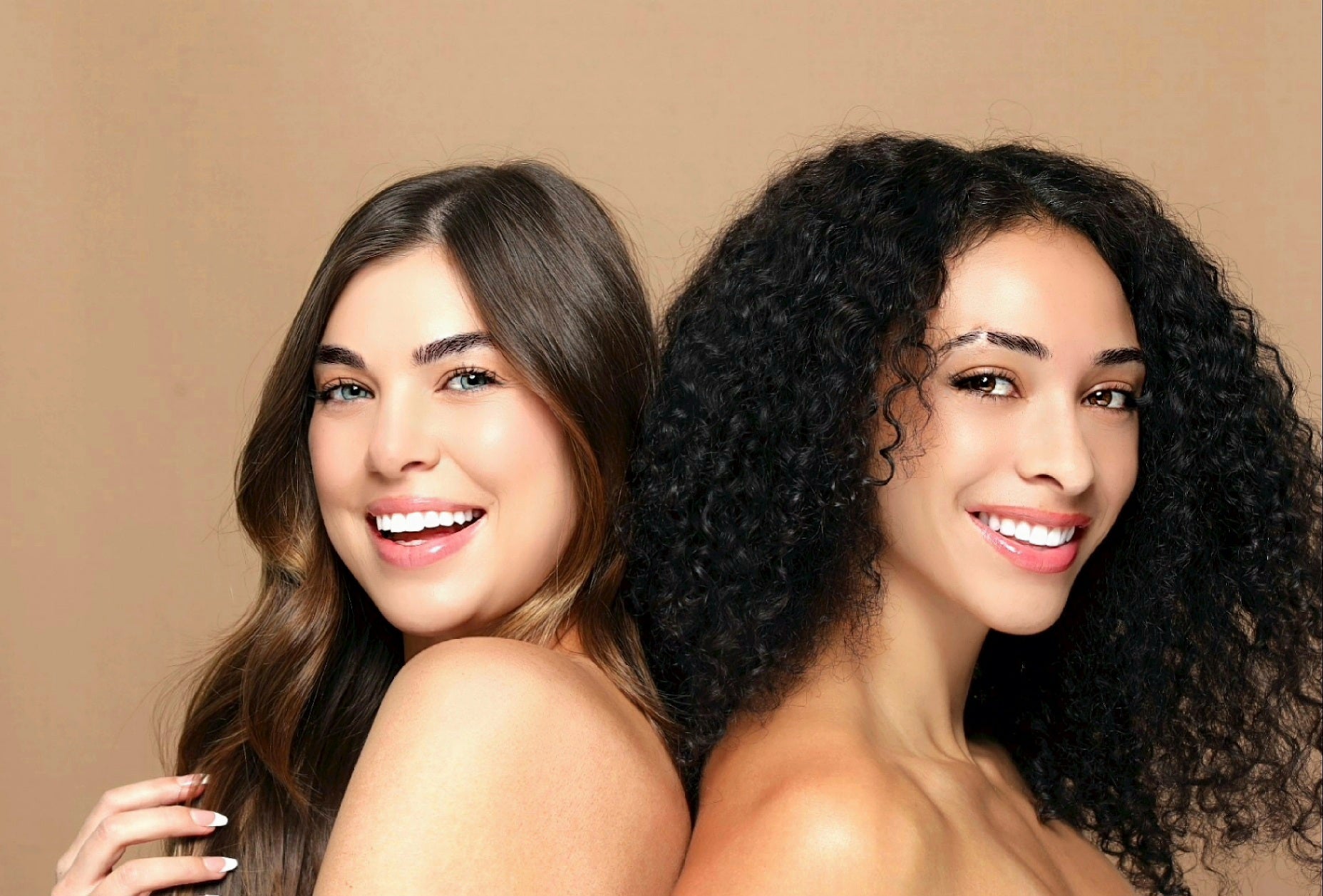 Anti-Frizz Serum - Sleek and Shine - Hair Restoration