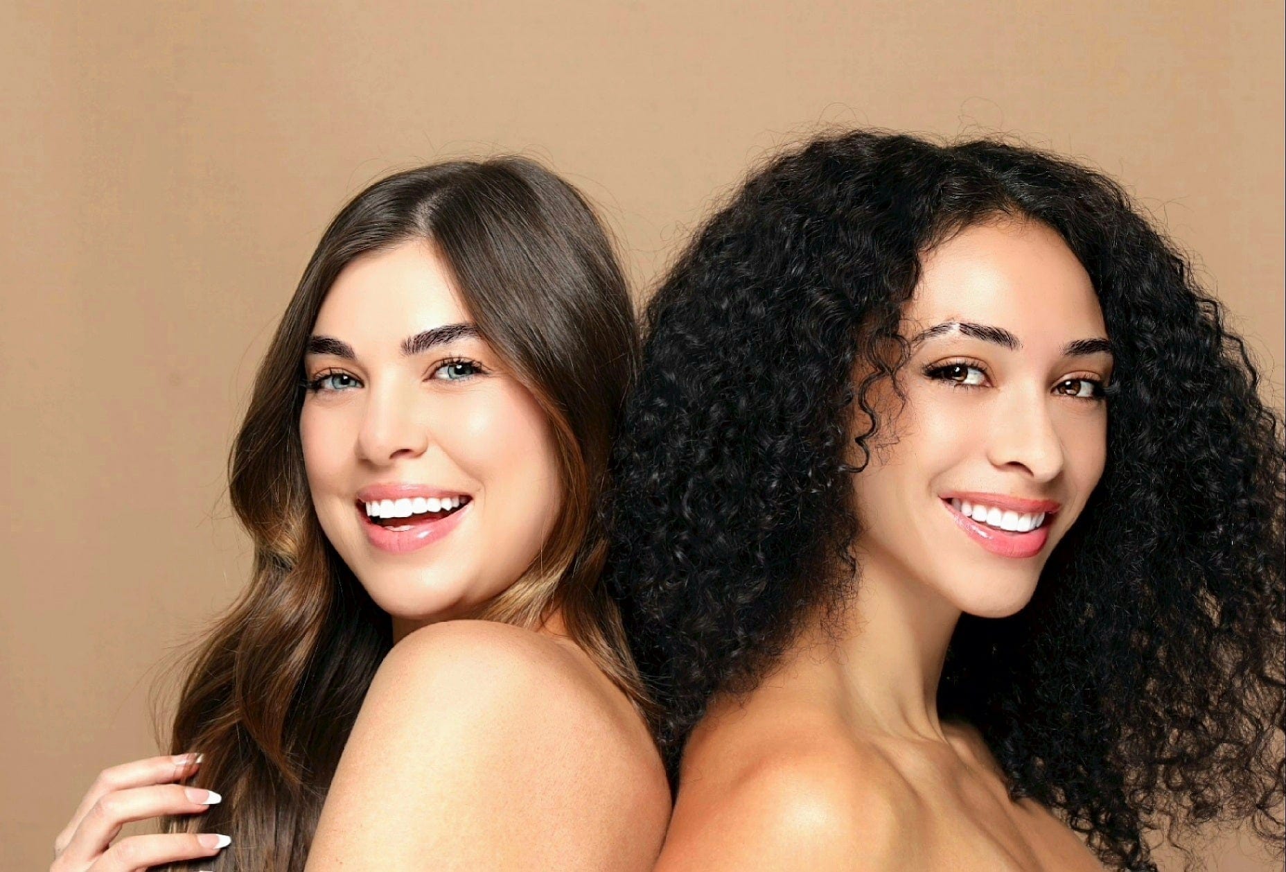 Anti-Frizz Serum - Sleek and Shine - Hair Restoration